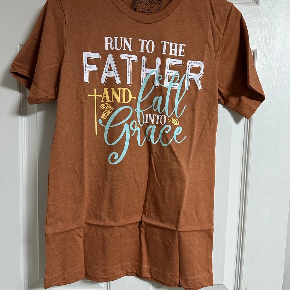New Women’s Faith round neck small tshirt - Picture 2 of 4